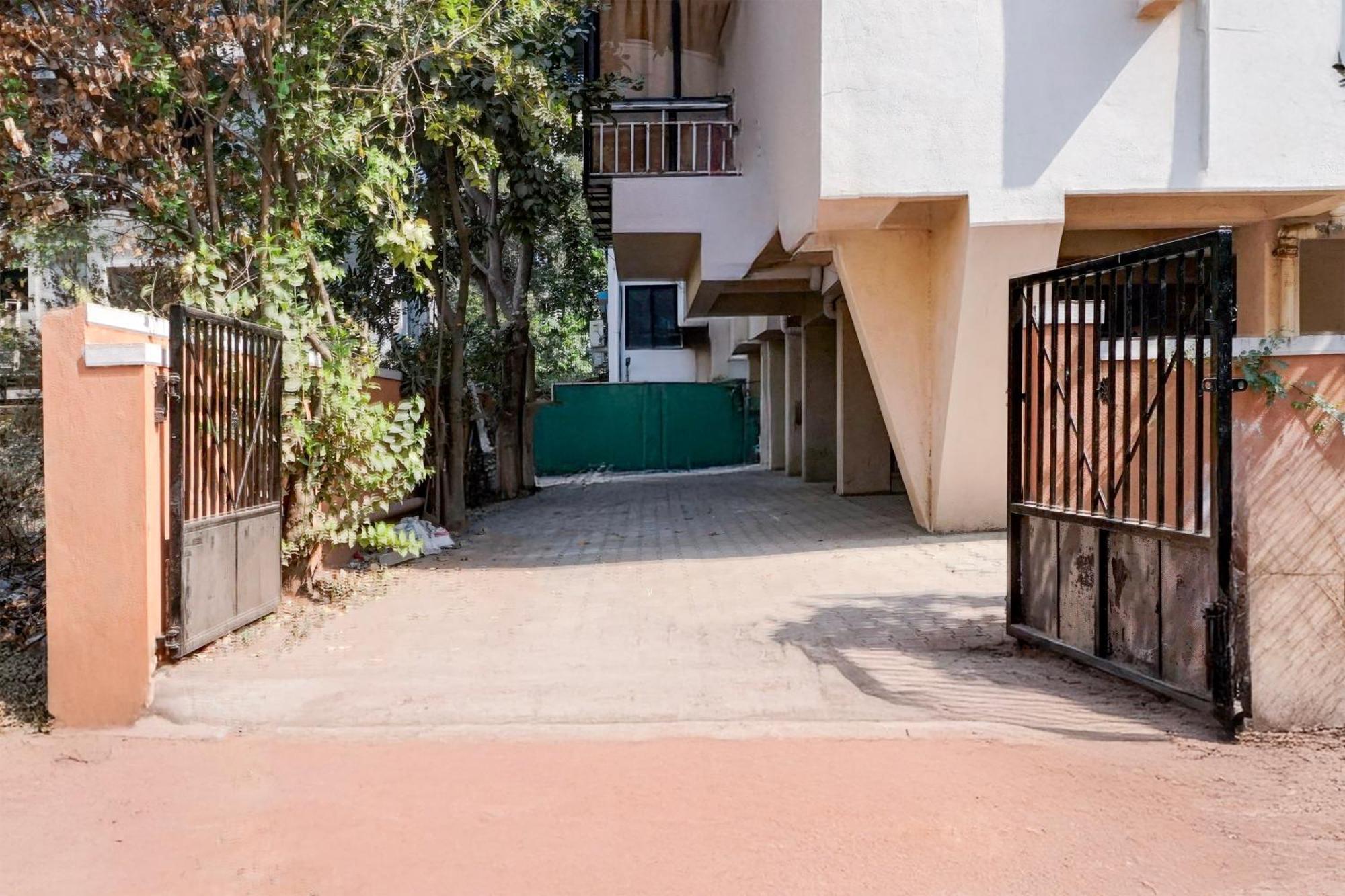 Hotel Super Collection O Veerbhadra Nagar Baner à Méribel Village Extérieur photo