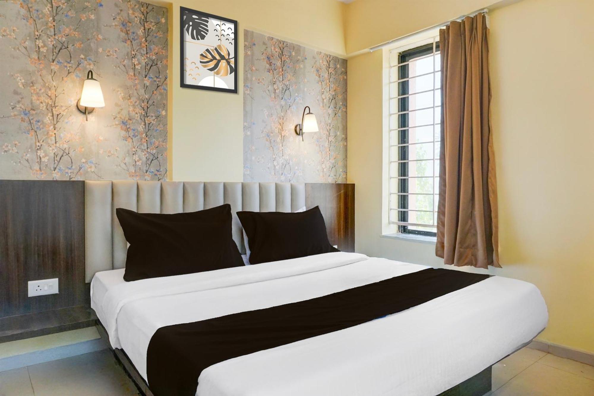 Hotel Super Collection O Veerbhadra Nagar Baner à Méribel Village Extérieur photo